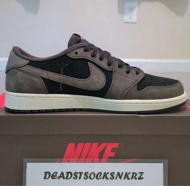 2019 Nike Air Jordan 1 Low OG SP Travis Scott Cactus Jack Mo