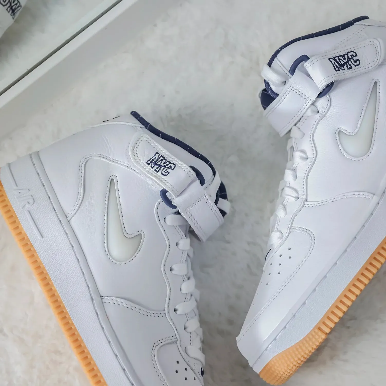 Nike Air Force 1 Mid QS Jewel NYC [DH5622-100]