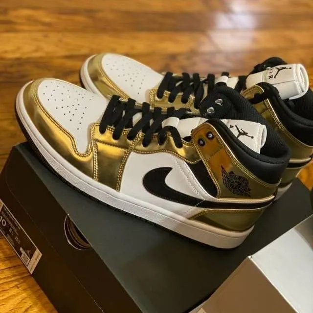 Nike Air Jordan 1 Mid SE Metallic Gold/Black-White