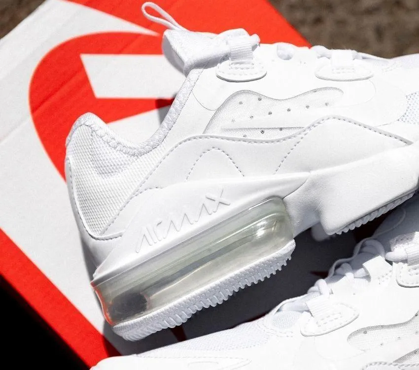 NIKE WOMENS AIR MAX INFINITY 2 - WHITE/WHITE-WHITE-PHOTON DUST