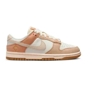 Nike Women's Dunk Low SE (Australia/ Brown/ Sail/ Sanddr...