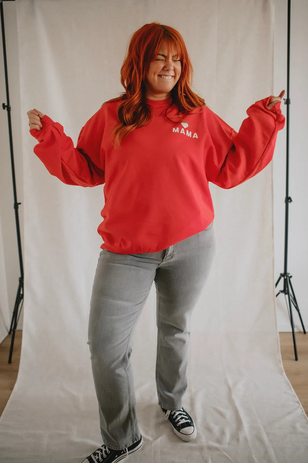 The Mama Heart Pullover Sweatshirt - Red